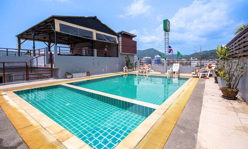 Santi White House Patong Hotel