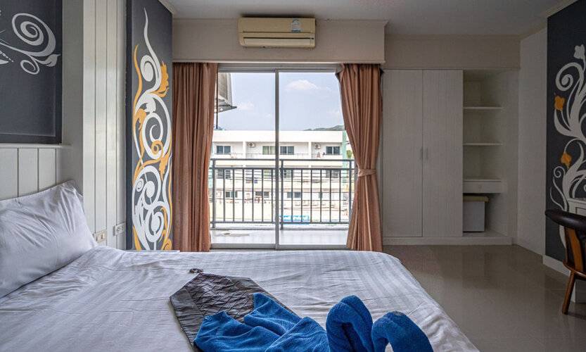Santi White House Patong Hotel
