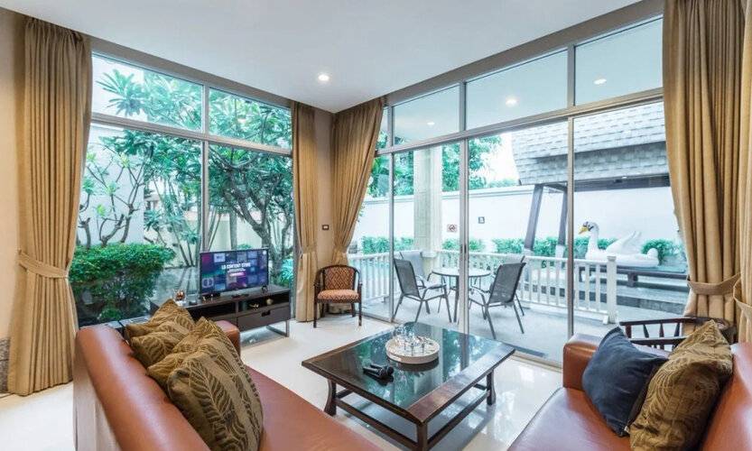 Anb Pool Villa In Pattaya