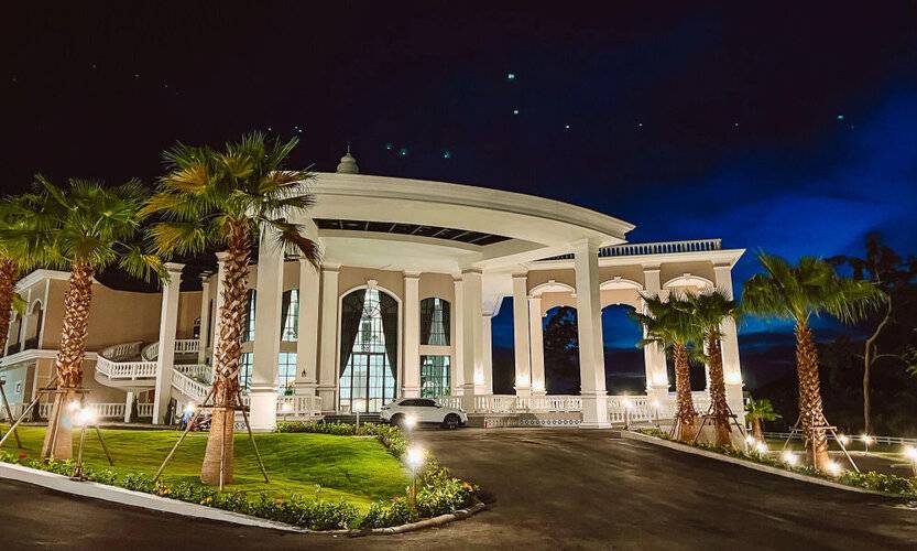 Grand Lord Hotel & Residence