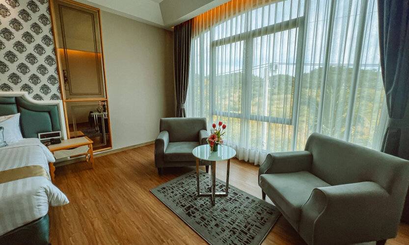 Grand Lord Hotel & Residence