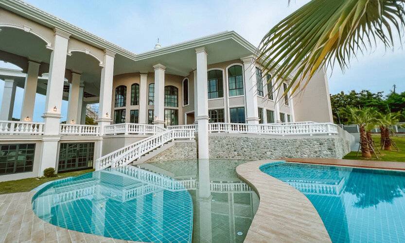 Grand Lord Hotel & Residence