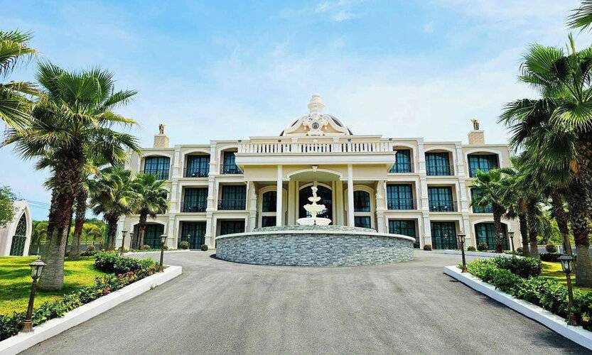 Grand Lord Hotel & Residence