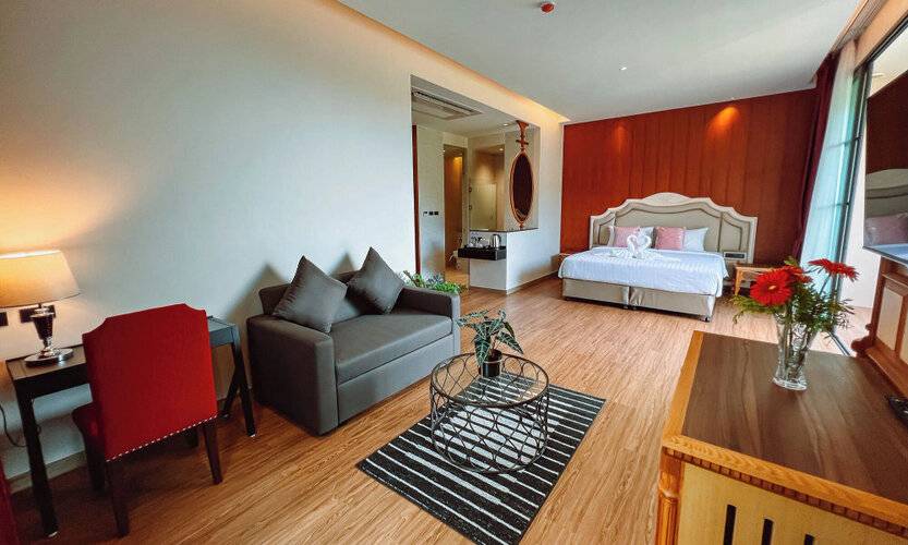 Grand Lord Hotel & Residence
