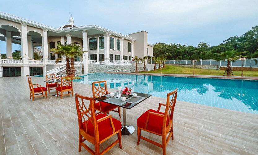 Grand Lord Hotel & Residence