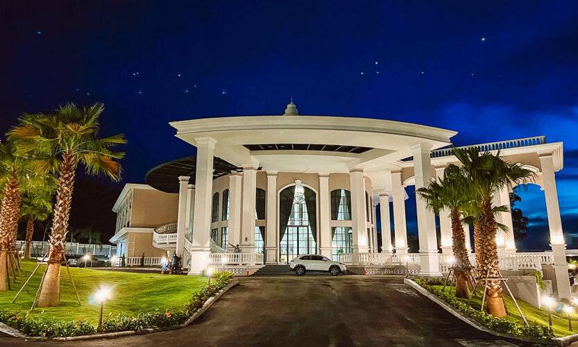 Grand Lord Hotel & Residence