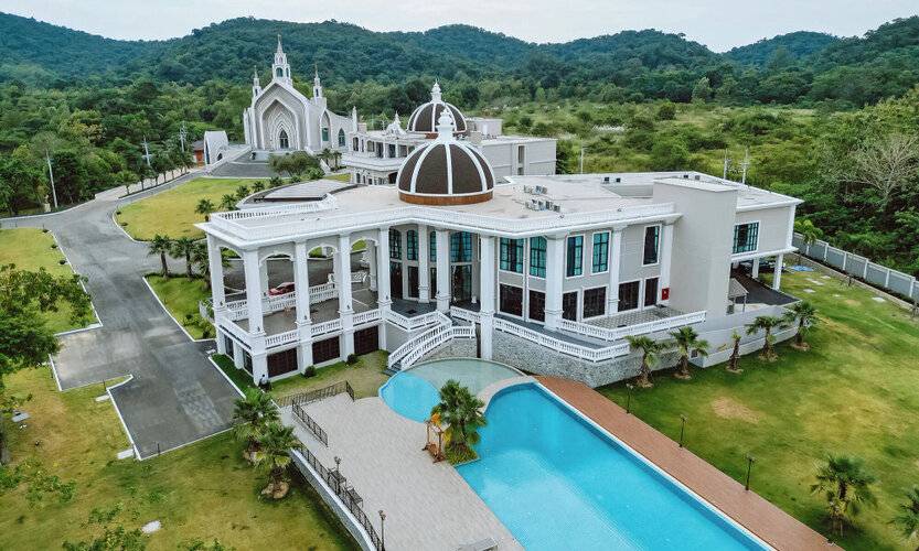 Grand Lord Hotel & Residence