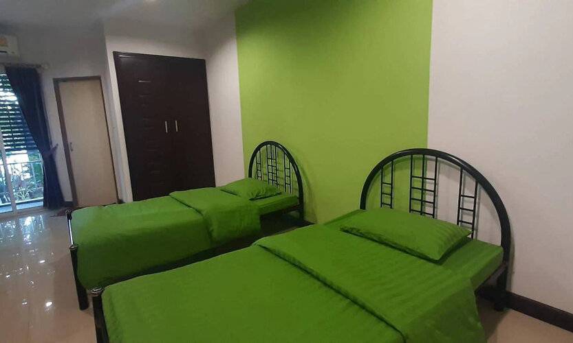 Thanarom Place