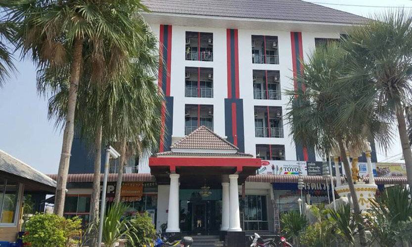 Thanarom Place