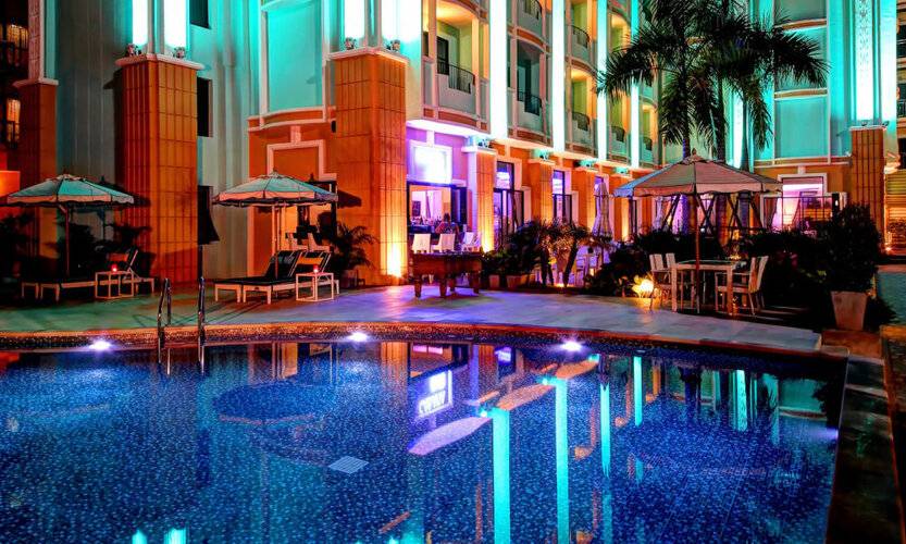 Wave Hotel Pattaya