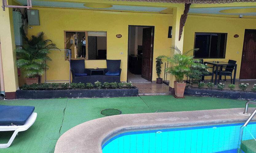 Phratamnak Inn - 100 Meter From Beach