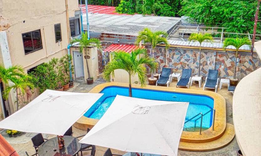 Phratamnak Inn - 100 Meter From Beach