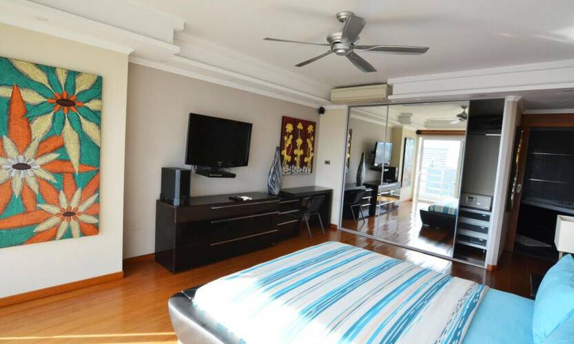 Blue Ocean Suite
