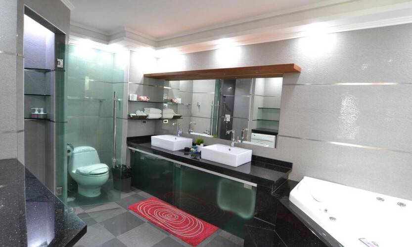Blue Ocean Suite
