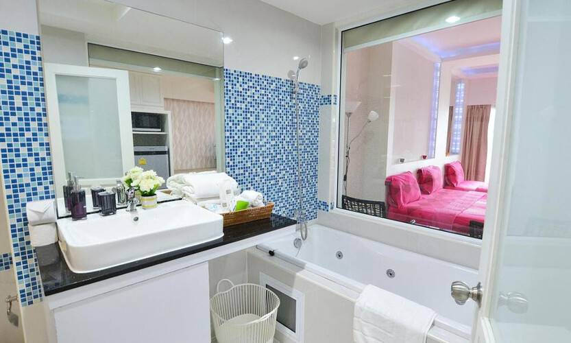 Blue Ocean Suite