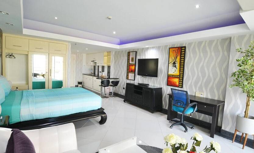 Blue Ocean Suite
