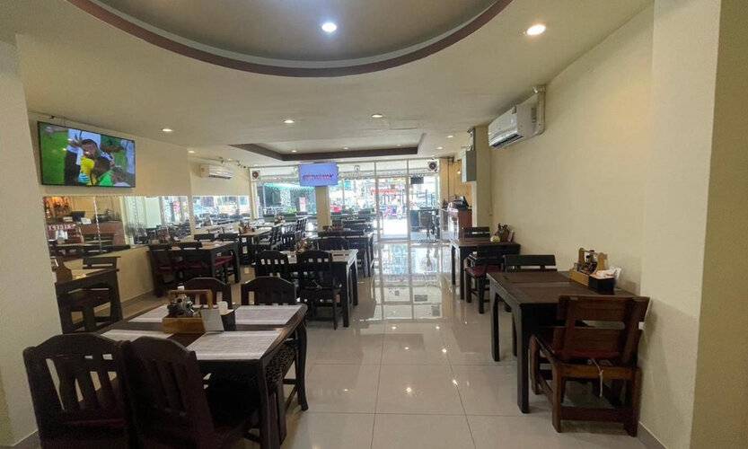 Malee House And Restaurant