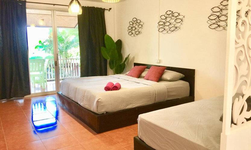 Insook Ko Larn Guesthouse