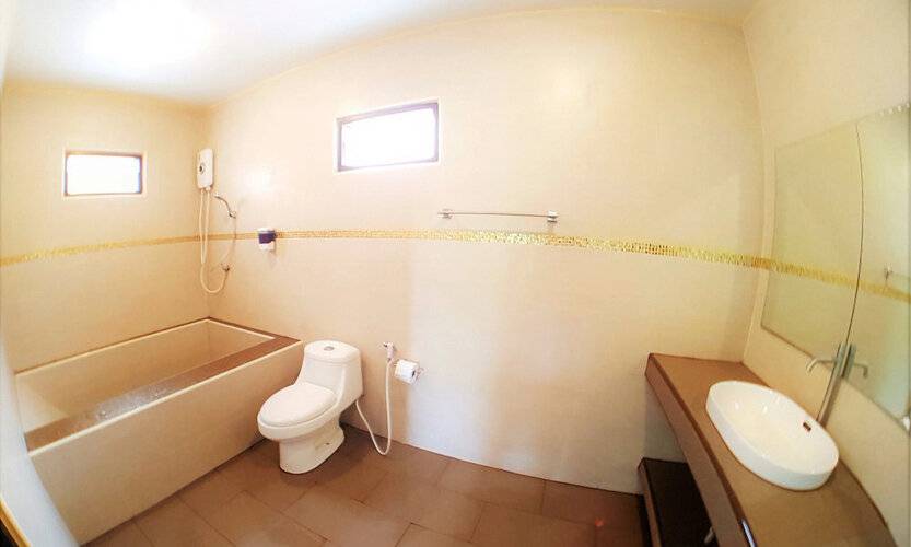 Yai Land - Luxurious Tropical Villa Pattaya