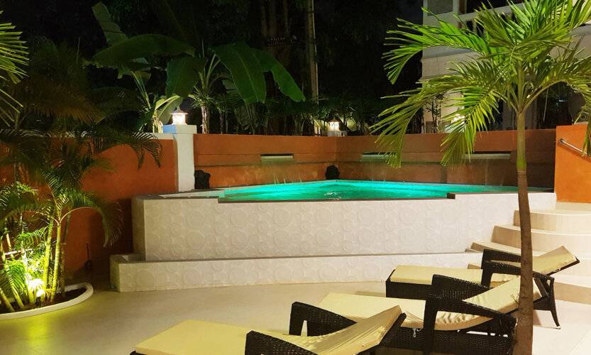 Yai Land - Luxurious Tropical Villa Pattaya