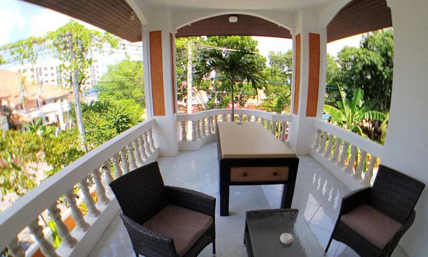 Yai Land - Luxurious Tropical Villa Pattaya