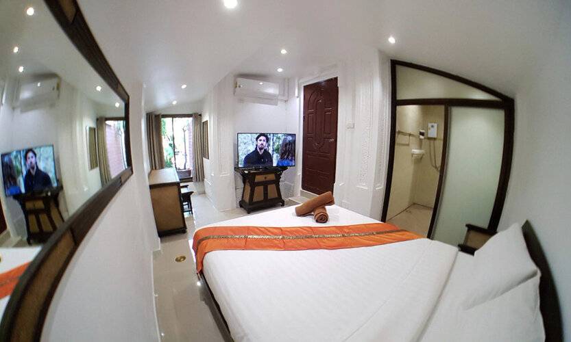 Yai Land - Luxurious Tropical Villa Pattaya