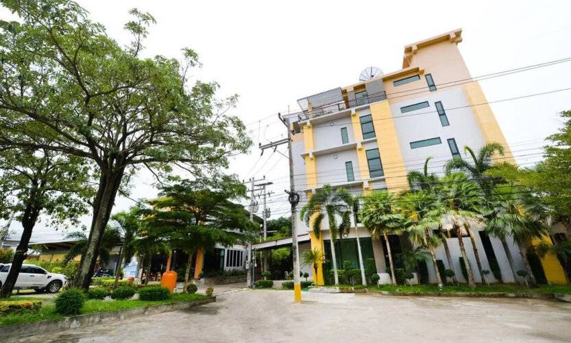 Paradise Resort