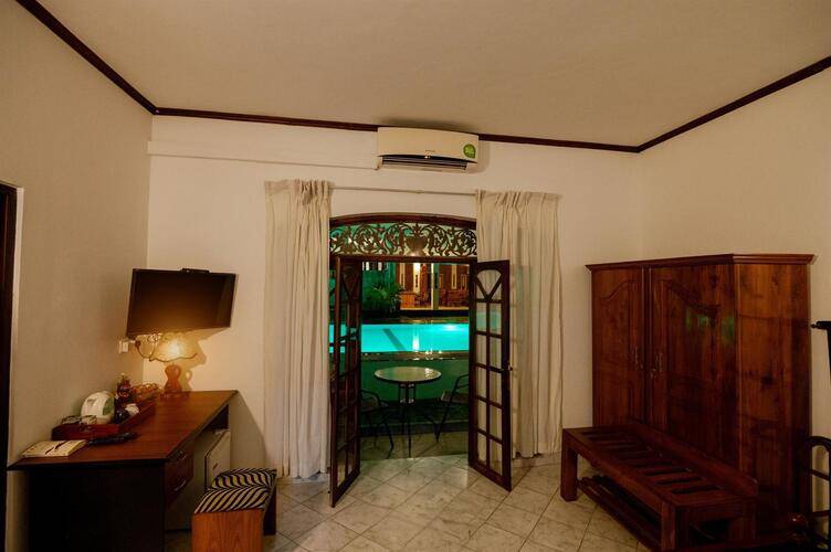 Prince Beach Hotel