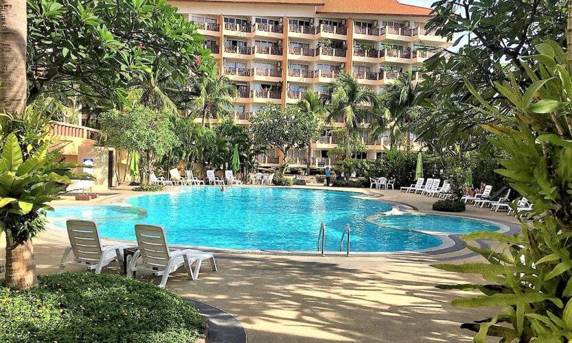 Spacious 2 Bedroom In Great Location Royal Hill Resort Pattaya