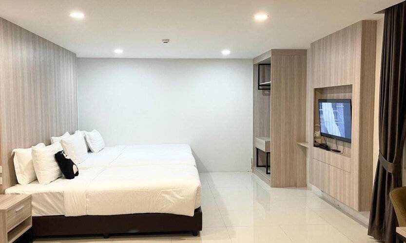 Bear’S Den Hotel Pattaya