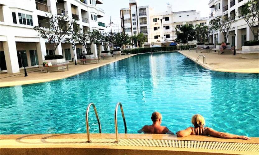 Platinum Suites Studio Condo Jomtien