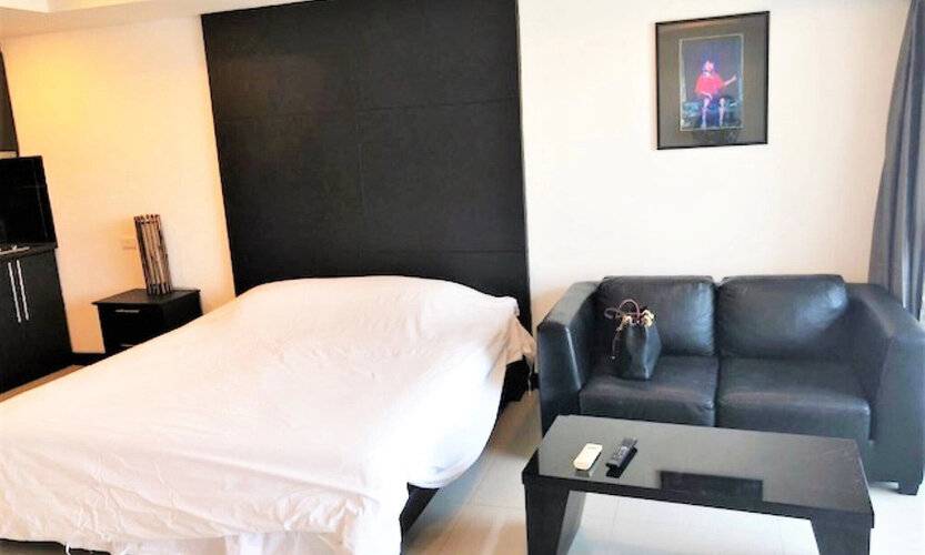 Platinum Suites Studio Condo Jomtien