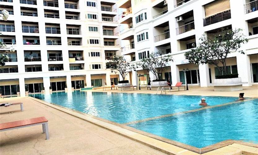 Platinum Suites Studio Condo Jomtien