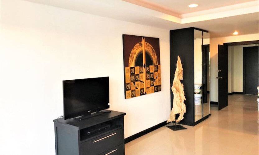 Platinum Suites Studio Condo Jomtien