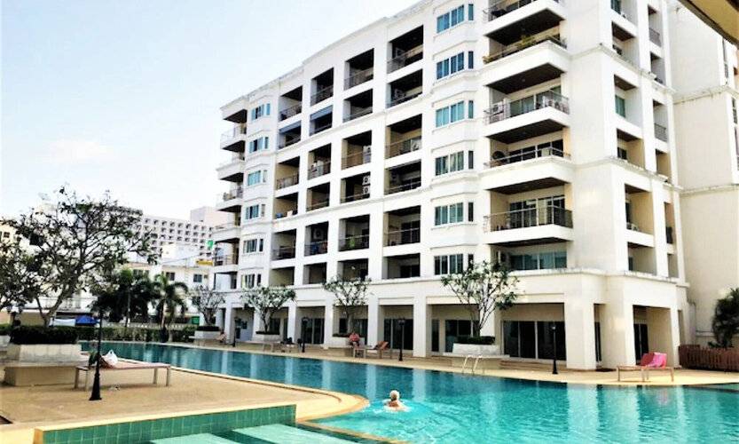 Platinum Suites Studio Condo Jomtien