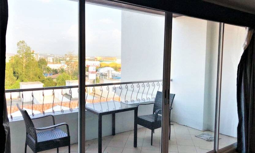 Platinum Suites Studio Condo Jomtien