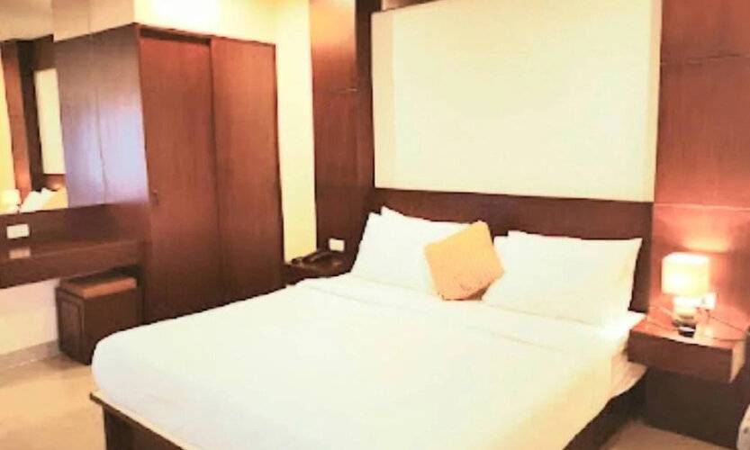 Lucky Inn Residency