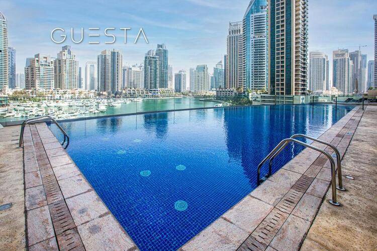 Cayan Tower, Dubai Marina