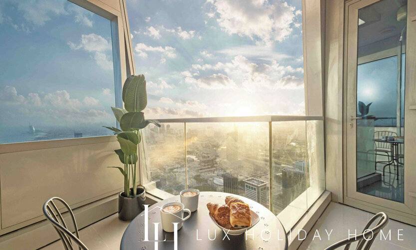 Lux The Sky View Suite