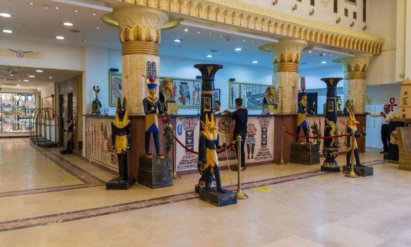 Regency Pyramids Hotel