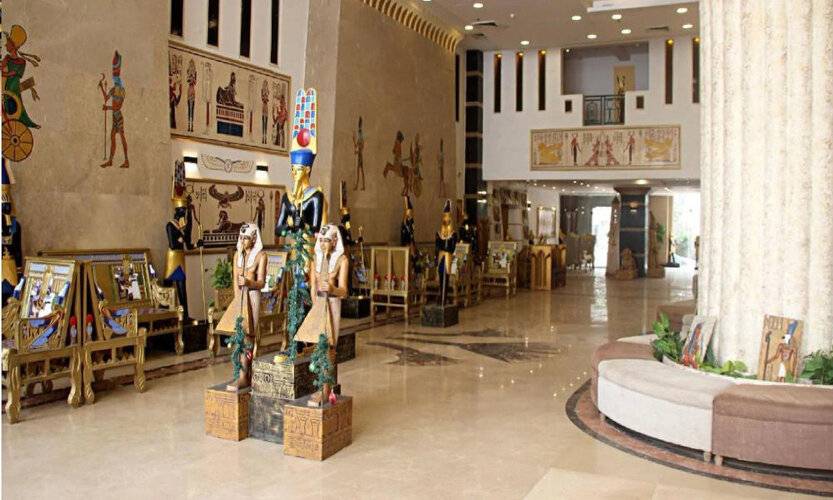 Regency Pyramids Hotel