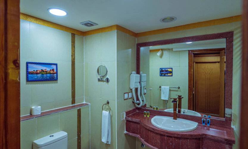 Regency Pyramids Hotel