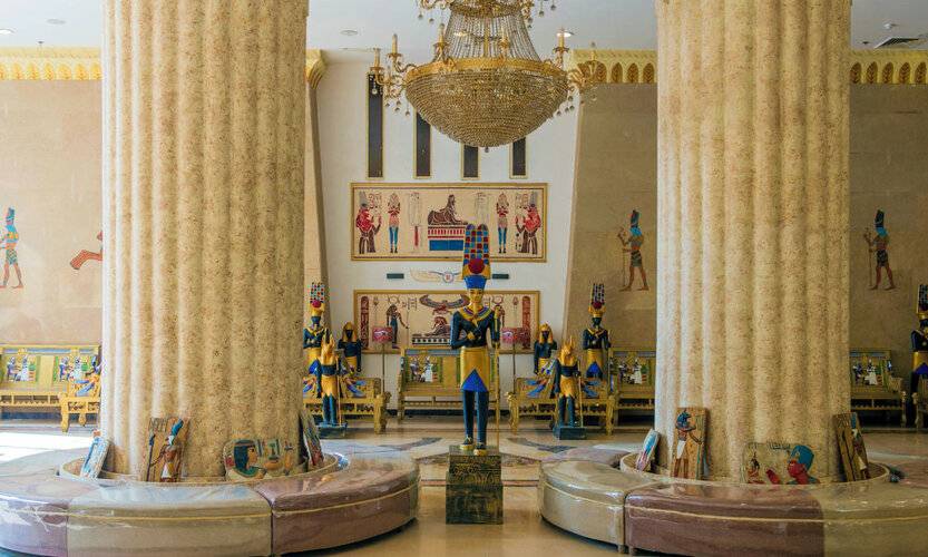 Regency Pyramids Hotel