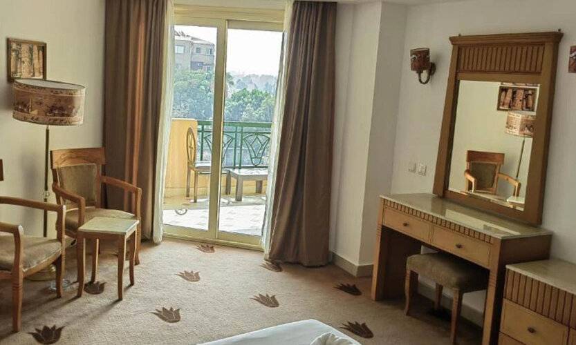 Regency Pyramids Hotel