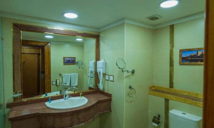 Regency Pyramids Hotel