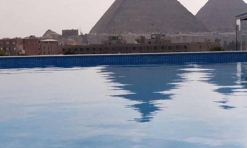 Pyramid Front
