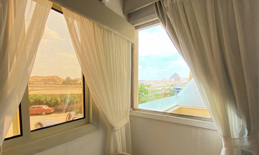 Seven Pyramids Inn
