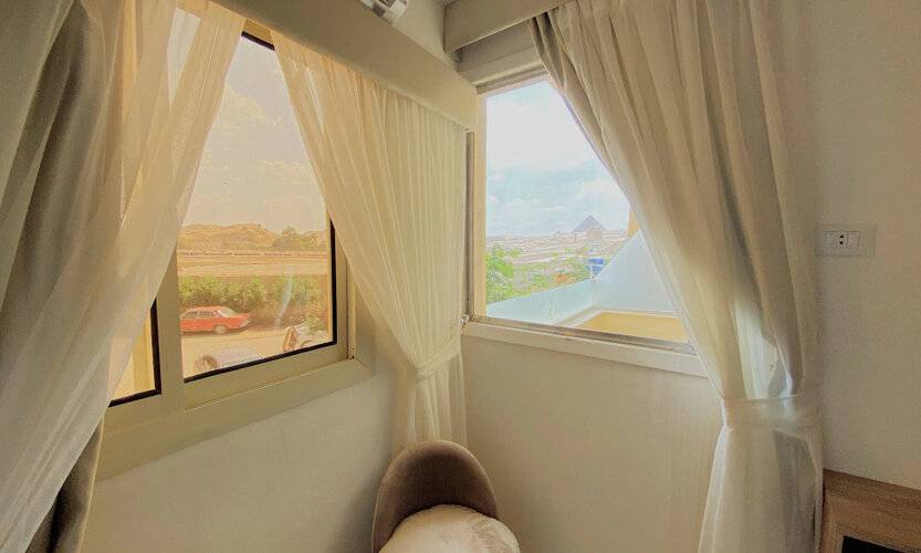 Seven Pyramids Inn