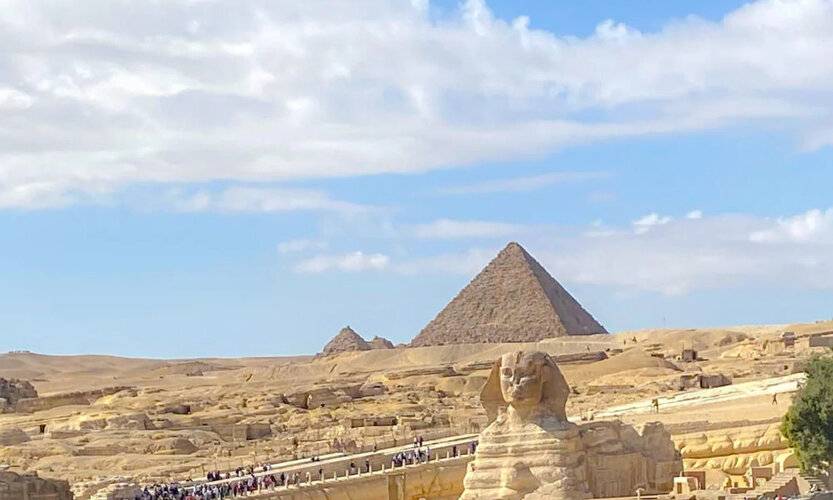 Seven Pyramids Inn