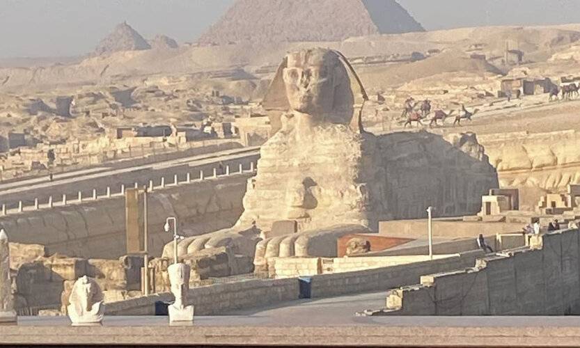 Seven Pyramids Inn